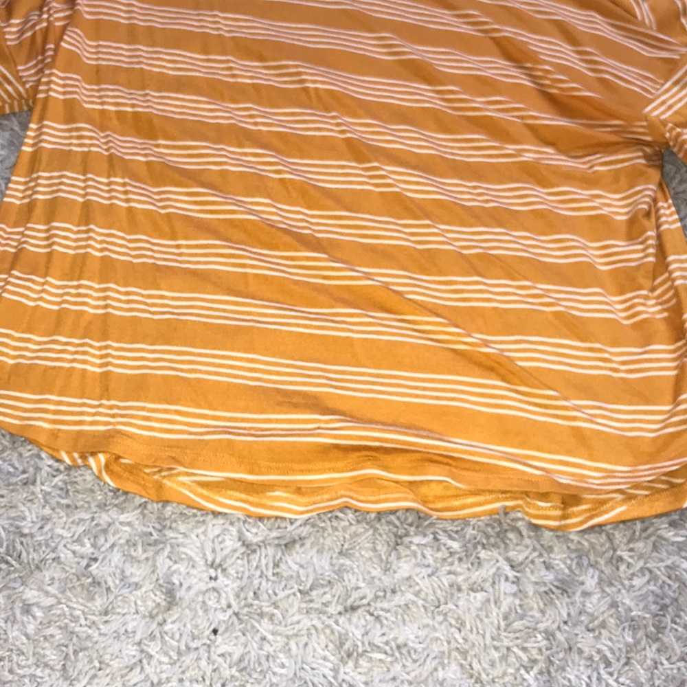 Light long sleeve tee - Picture 3 of 3